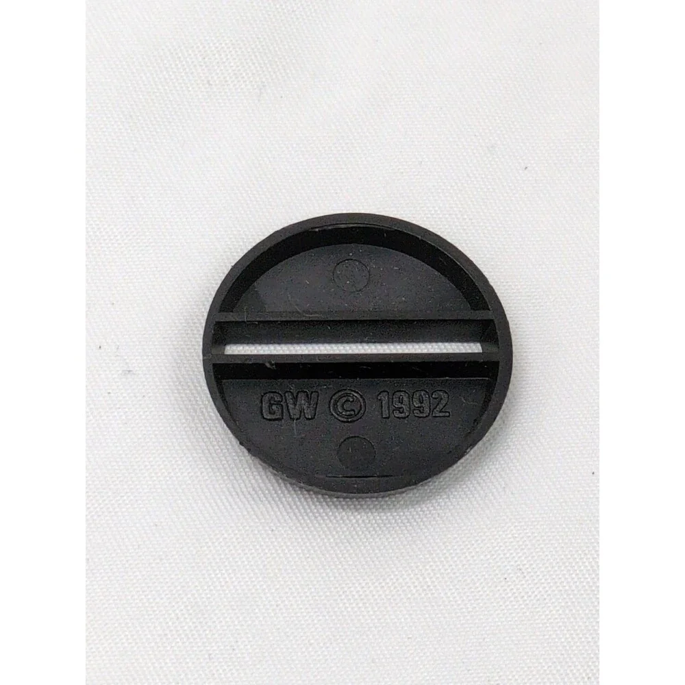 (25) 1992 Games Workshop 25mm Round Miniature Base With Slot